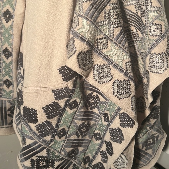 Sundance Artisan Chic wrap - Picture 6 of 7